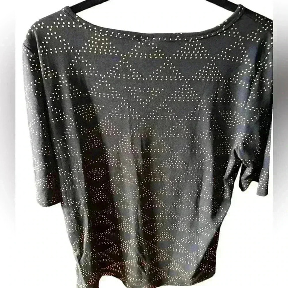 Lularoe 2X black Gigi top with gold raised dots From the elegant collection. - Picture 2 of 8